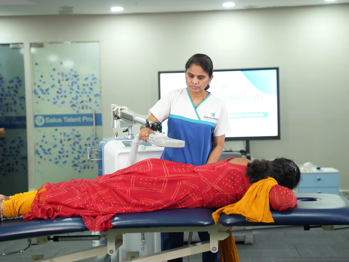 Salus Talent Pro 3-Tesla EMTT therapy for acute back pain at DakshinRehab Moosapet