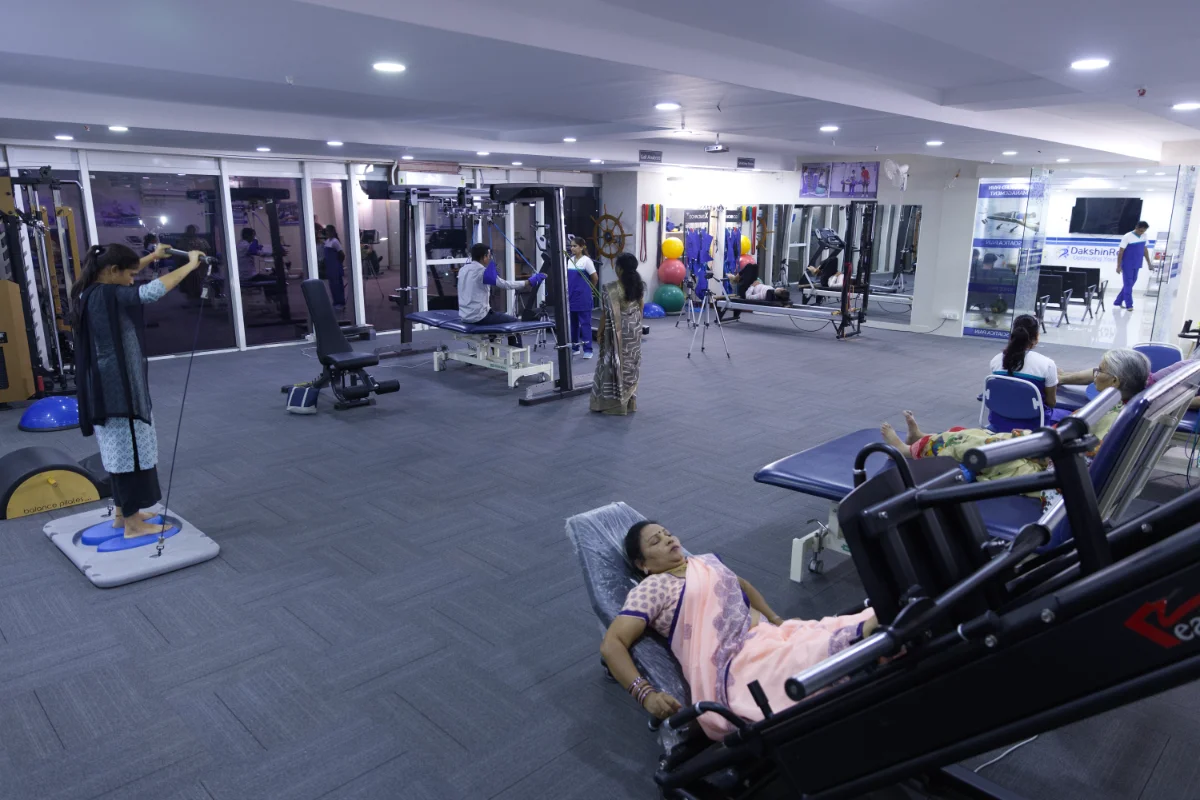 DakshinRehab clinical floor — where international patients receive non-surgical spine rehabilitation in Moosapet, Hyderabad