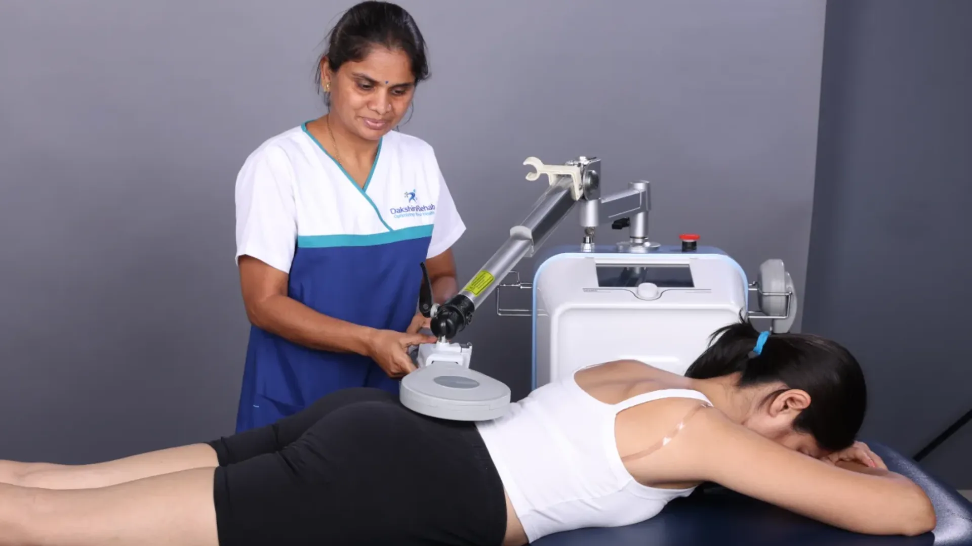 Patient with knee pain after surgery being assessed at DakshinRehab Moosapet