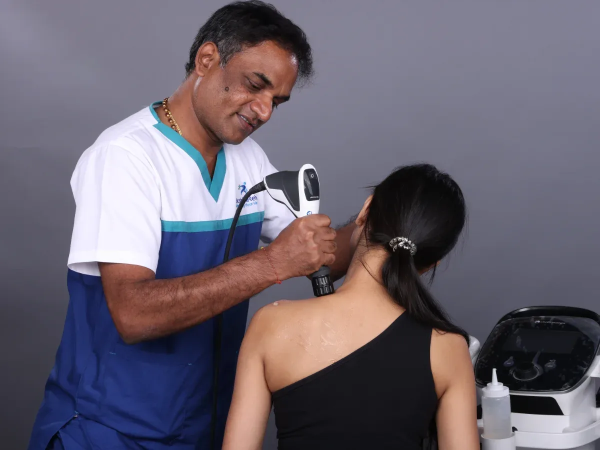 Neck Pain That Worsens With Screen Time for Neck Pain at DakshinRehab