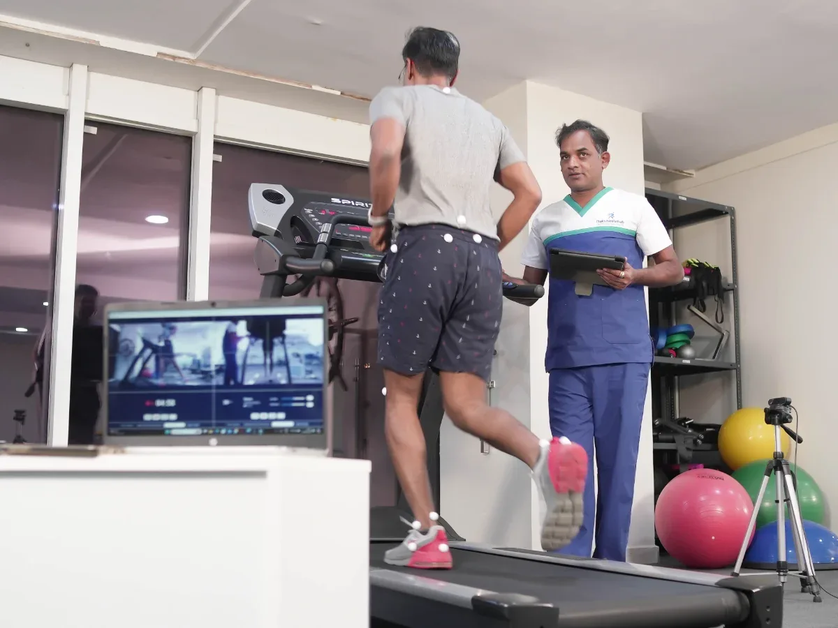 Running gait analysis for athletes with plantar fasciitis and heel pain