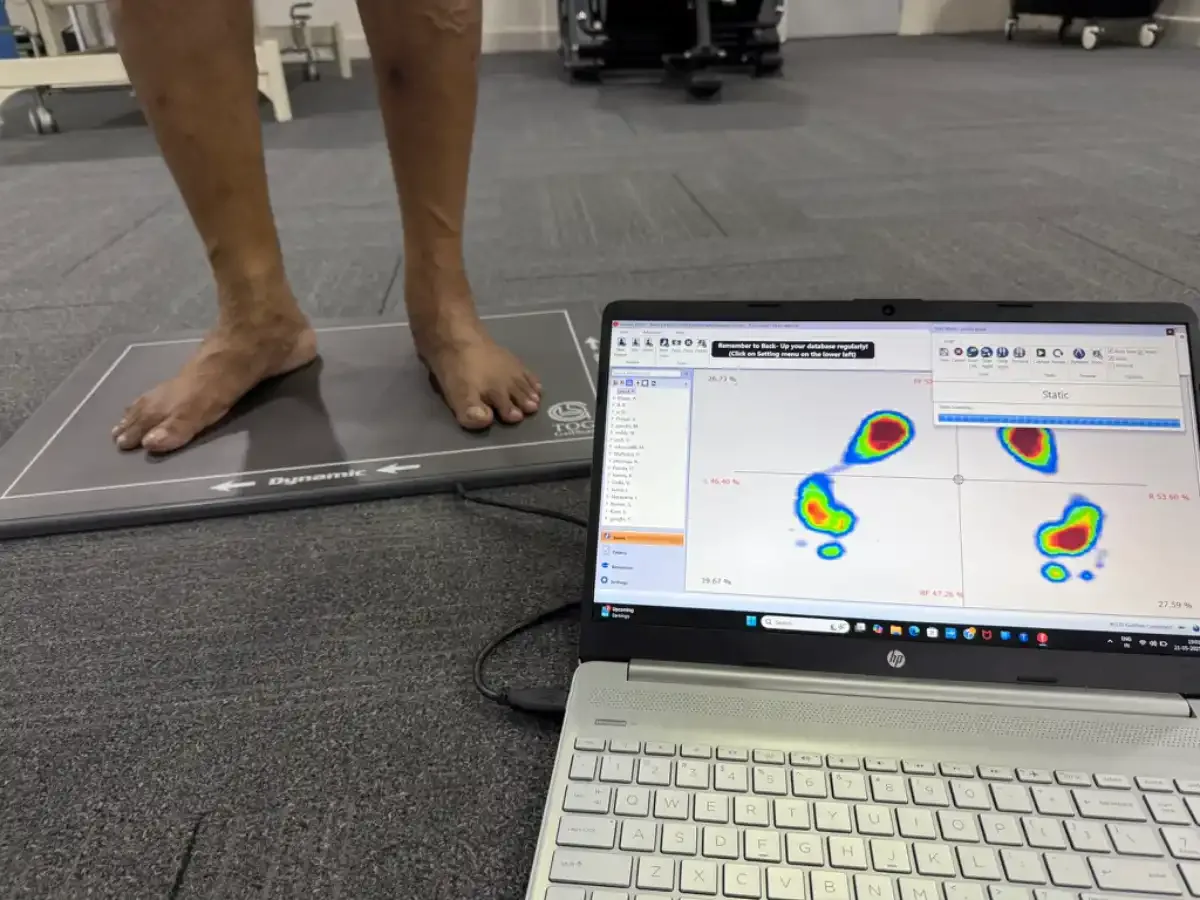 Foot pressure mapping and gait assessment for plantar fasciitis orthotic planning