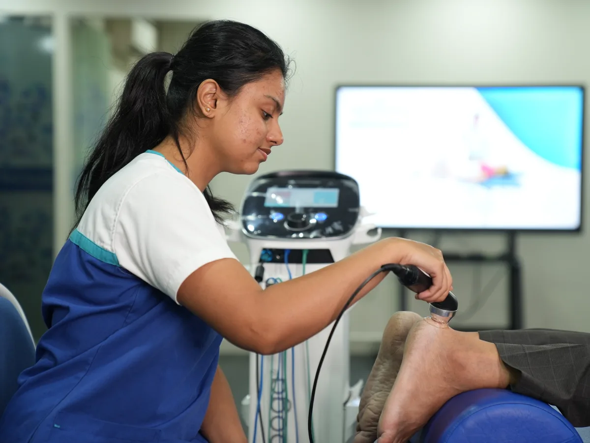 Foot symptoms requiring expert assessment