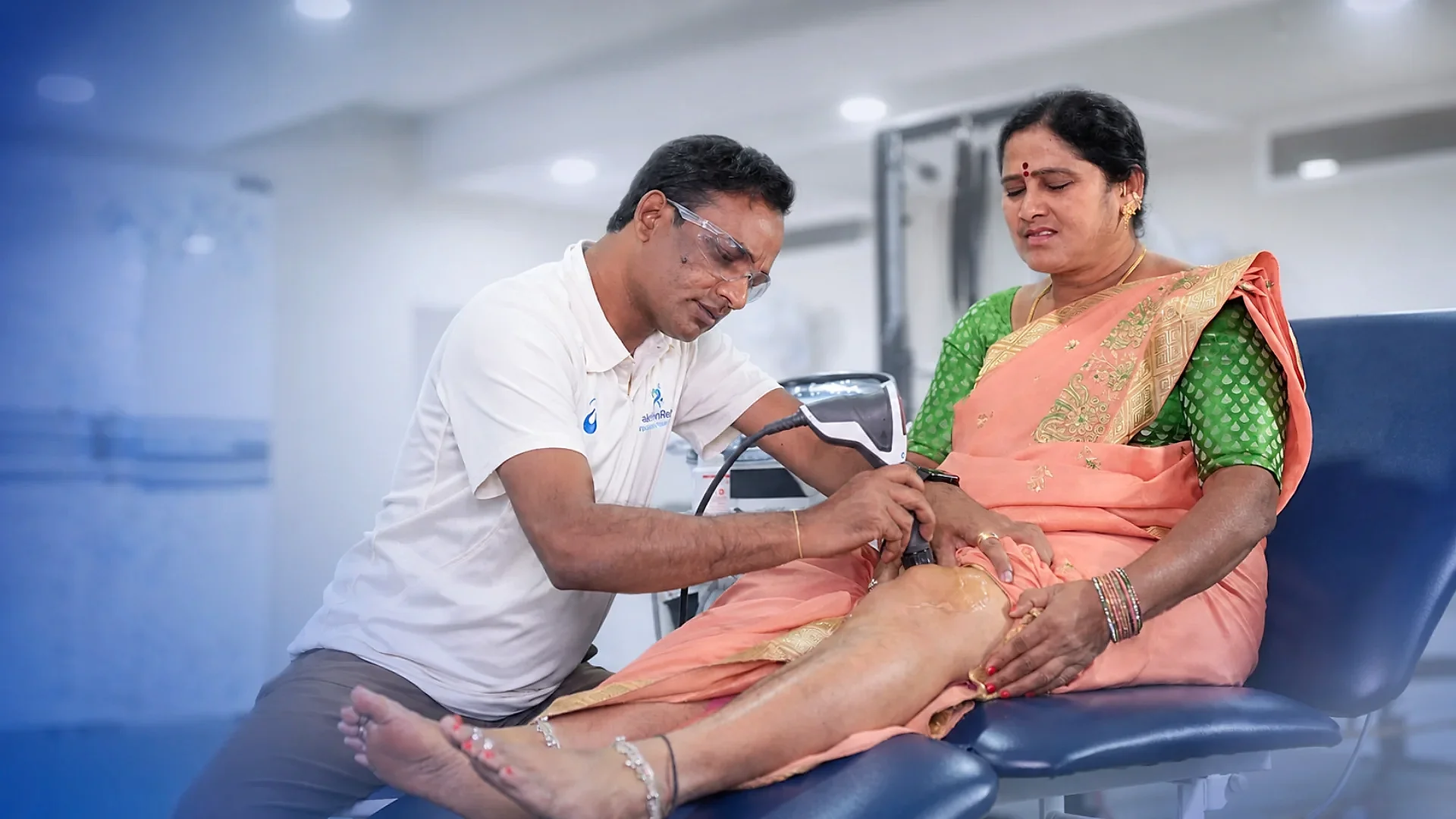 Knee Osteoarthritis treatment at DakshinRehab physiotherapy clinic in Moosapet, Hyderabad