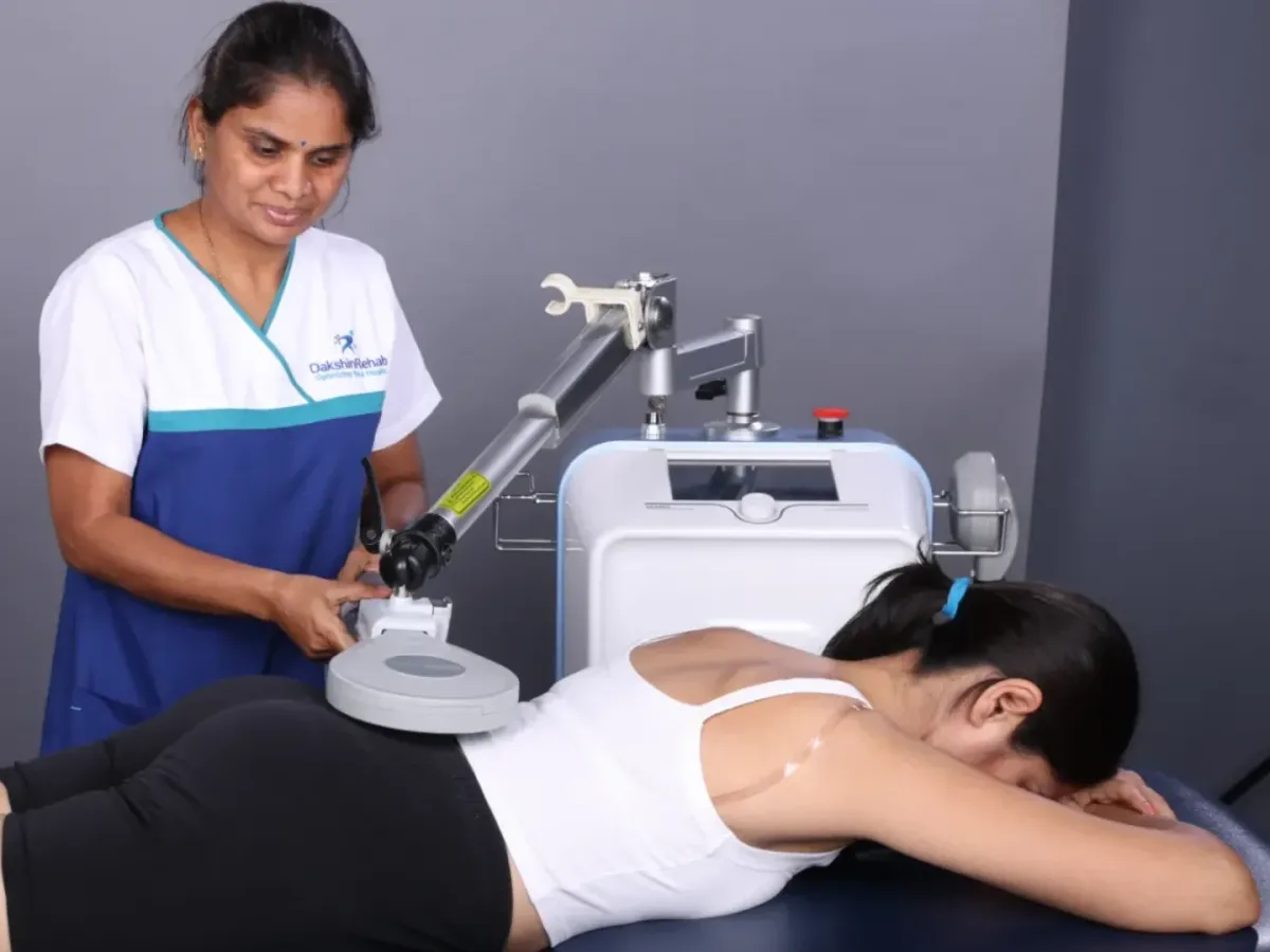 Patient with knee pain after surgery being assessed at DakshinRehab Moosapet