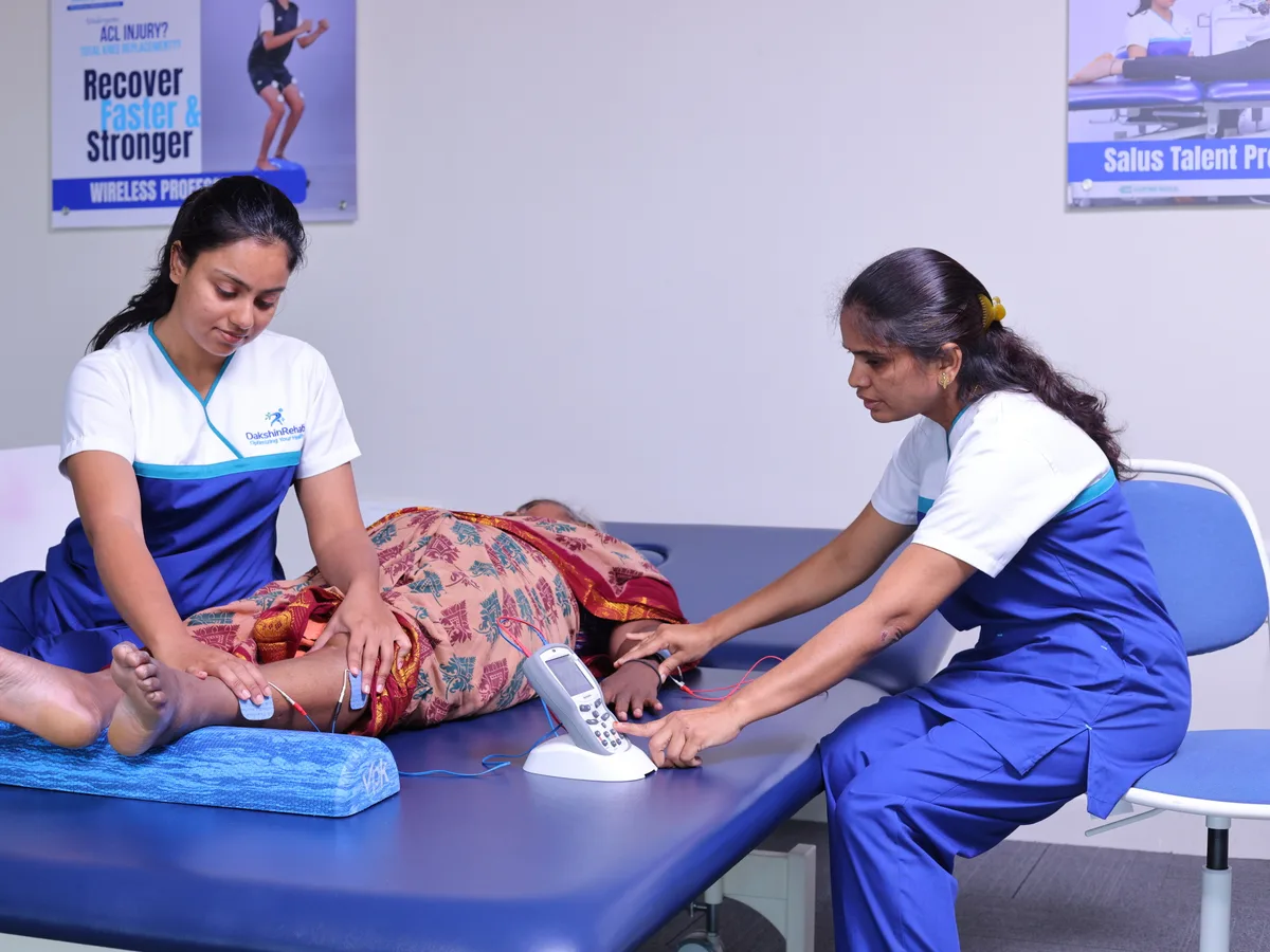 NeuroTrac sEMG biofeedback session at DakshinRehab, Moosapet, Hyderabad