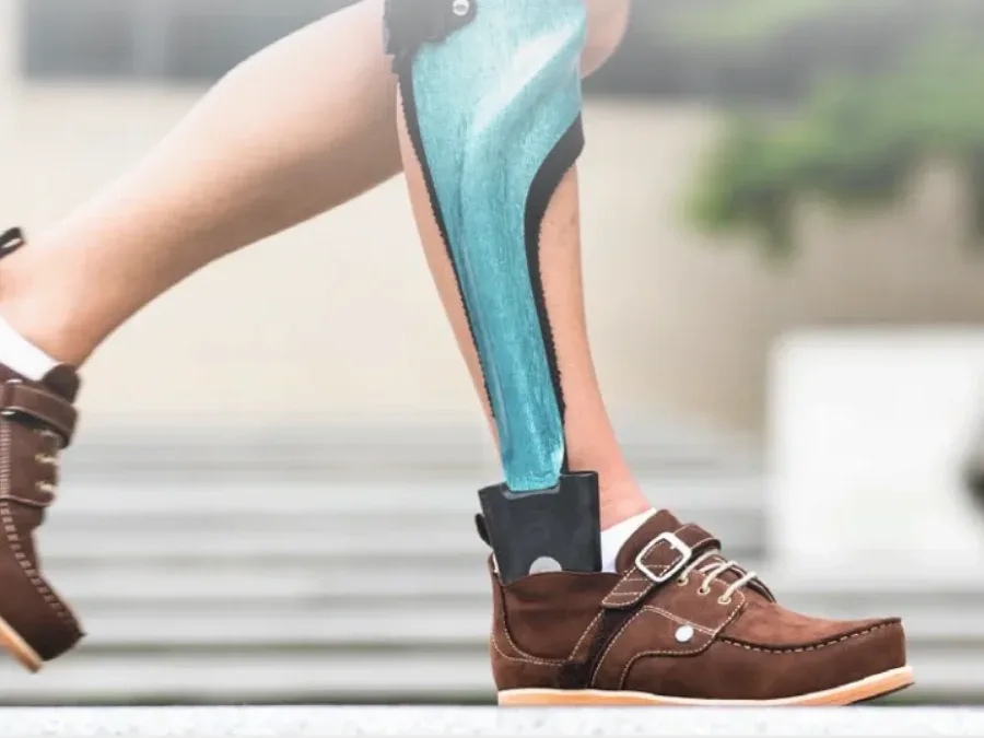 Gait Rehabilitation for Polio Orthotics & KAFO at DakshinRehab